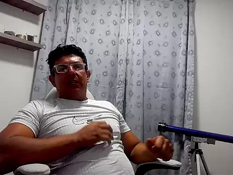 Snapshot of pedropicapi chatting on October 16, 2025, 12:08 am pedropicapi online show from October 16, 2025, 12:08 am