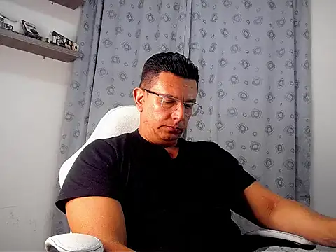 Snapshot of pedropicapi chatting on December 16, 2025, 11:31 pm pedropicapi online show from December 16, 2025, 11:31 pm