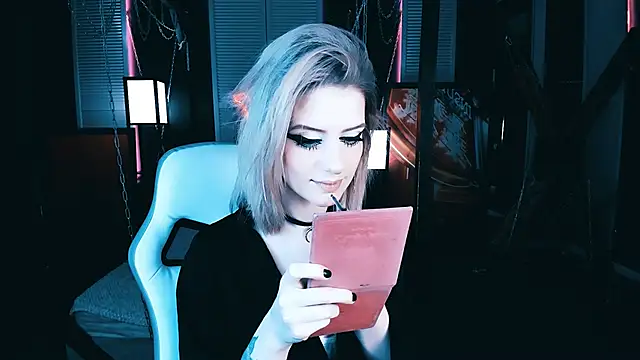 Noah ElmerX online show from March 4, 2025, 8:27 pm