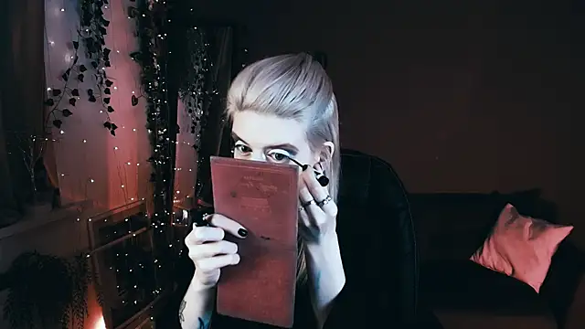 Noah ElmerX online show from September 24, 2025, 9:54 pm