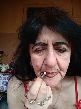 Snapshot of Lovely_Lori chatting on May 15, 2026, 5:05 am Lovely Lori online show from May 15, 2026, 5:05 am