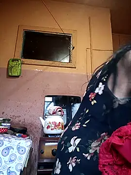 Snapshot of Lovely_Lori chatting on April 1, 2026, 3:30 am Lovely Lori online show from April 1, 2026, 3:30 am