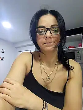 Snapshot of bruneta_sexy23 chatting on January 18, 2025, 4:26 am bruneta sexy23 online show from January 18, 2025, 4:26 am
