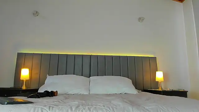 adriana71 online show from March 22, 2025, 9:10 pm