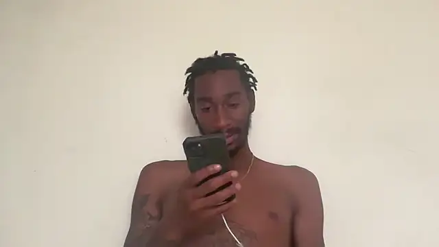 Snapshot of ITSONLYKENNY chatting on September 30, 2025, 1:39 pm ITSONLYKENNY online show from September 30, 2025, 1:39 pm