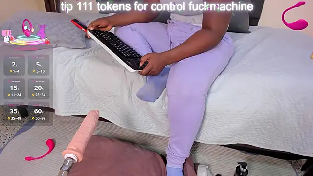 Cristale69 online show from November 4, 2025, 12:58 am