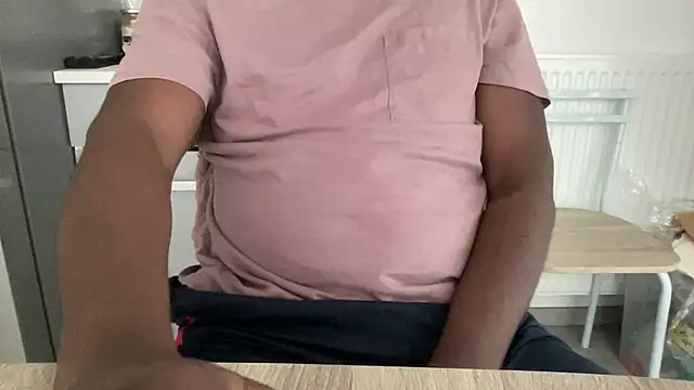 Snapshot of Caplan001 chatting on August 1, 2026, 12:47 pm Caplan001 online show from August 1, 2026, 12:47 pm