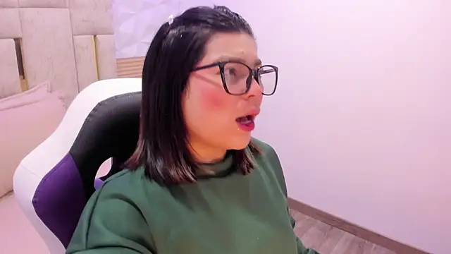 PauletteJ online show from October 16, 2025, 11:51 am