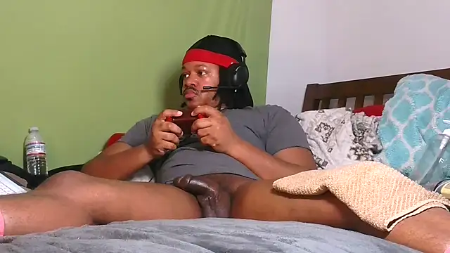 Snapshot of Carolinayoungin chatting on November 12, 2025, 8:34 pm Carolinayoungin online show from November 12, 2025, 8:34 pm