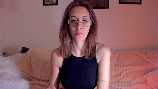 DesireMore90 online show from March 18, 2026, 11:59 pm