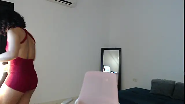 Snapshot of Putaku_San chatting on March 7, 2025, 1:53 am Putaku San online show from March 7, 2025, 1:53 am