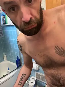 Snapshot of NovaChina chatting on October 28, 2025, 12:04 pm NovaChina online show from October 28, 2025, 12:04 pm