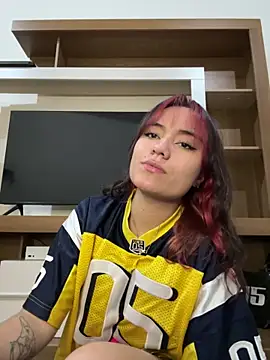 Snapshot of nahia_low chatting on February 9, 2025, 4:46 am nahia low online show from February 9, 2025, 4:46 am