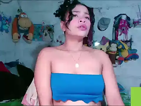 Snapshot of Selenne_Jones chatting on October 17, 2025, 10:39 am Selenne Jones online show from October 17, 2025, 10:39 am