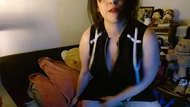 Snapshot of collette_beaufoy_ chatting on February 15, 2026, 6:25 am collette beaufoy online show from February 15, 2026, 6:25 am