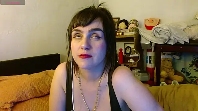 Snapshot of collette_beaufoy_ chatting on February 5, 2026, 3:46 am collette beaufoy online show from February 5, 2026, 3:46 am