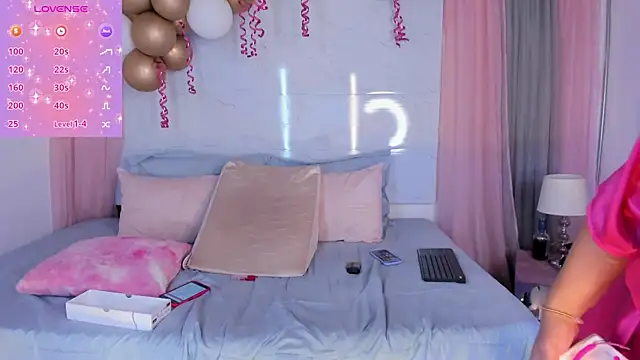 mikaela stone online show from December 4, 2024, 7:50 pm