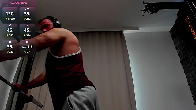 Snapshot of David_Big_Daddy chatting on April 7, 2026, 3:36 pm David Big Daddy online show from April 7, 2026, 3:36 pm