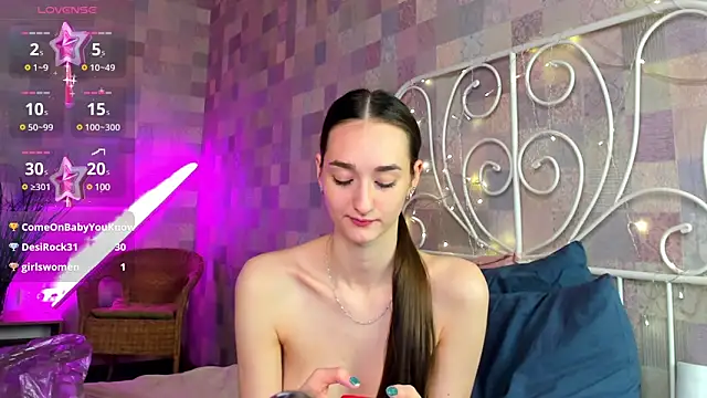 Snapshot of Kelly_Powell chatting on January 20, 2025, 9:46 am Kelly Powell online show from January 20, 2025, 9:46 am