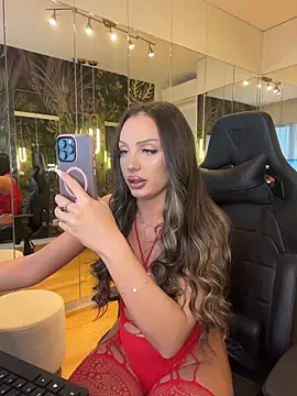 Snapshot of MileySin1111 chatting on November 18, 2025, 12:30 pm MileySin1111 online show from November 18, 2025, 12:30 pm