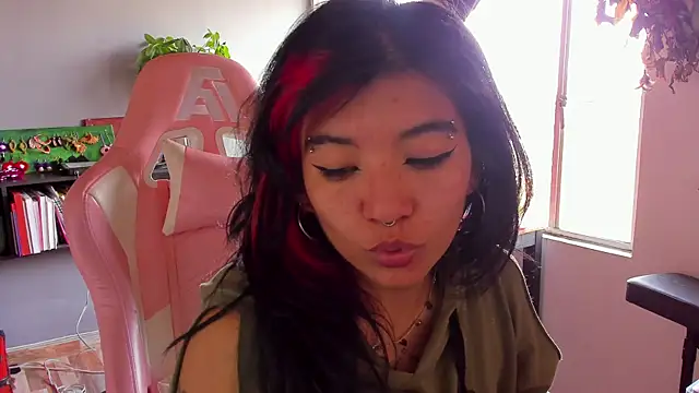 Snapshot of annie_walker6 chatting on December 15, 2025, 6:47 pm annie walker6 online show from December 15, 2025, 6:47 pm