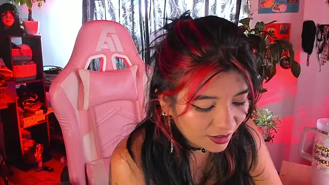 annie walker6 online show from April 20, 2026, 5:25 pm