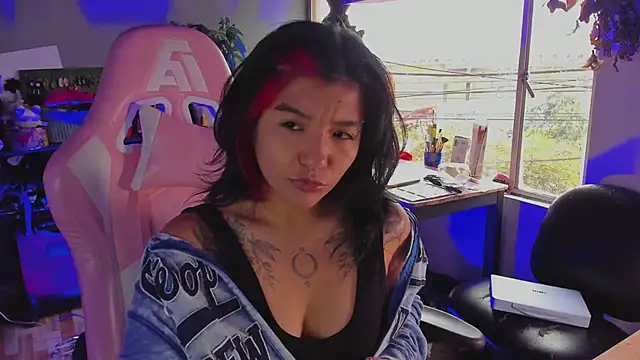 Snapshot of annie_walker6 chatting on December 5, 2025, 8:06 pm annie walker6 online show from December 5, 2025, 8:06 pm