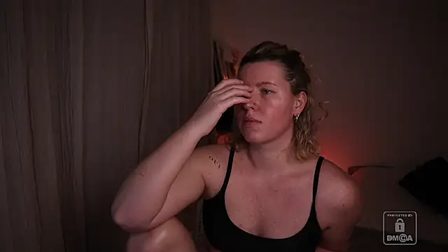 moonamii online show from February 16, 2026, 7:45 pm