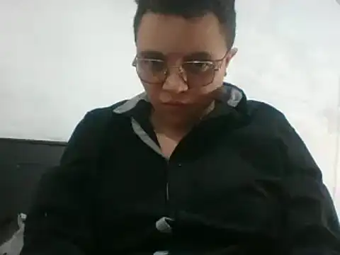 Snapshot of EdenJupiter chatting on October 29, 2025, 5:28 am EdenJupiter online show from October 29, 2025, 5:28 am