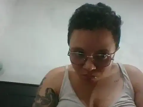 Snapshot of EdenJupiter chatting on November 14, 2025, 9:35 am EdenJupiter online show from November 14, 2025, 9:35 am