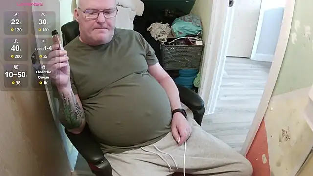 Snapshot of FriendlyDave chatting on March 8, 2025, 10:54 am FriendlyDave online show from March 8, 2025, 10:54 am