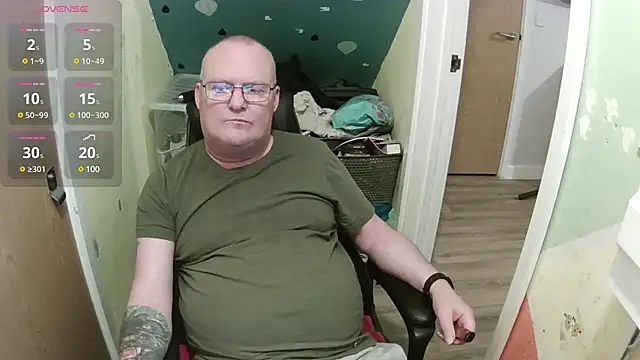 Snapshot of FriendlyDave chatting on February 26, 2025, 6:48 pm FriendlyDave online show from February 26, 2025, 6:48 pm