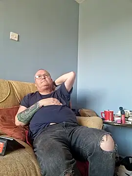 Snapshot of FriendlyDave chatting on March 16, 2025, 4:01 pm FriendlyDave online show from March 16, 2025, 4:01 pm