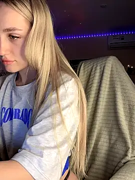 Good  Girl  online show from September 16, 2025, 10:38 am