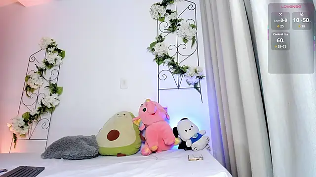 Snapshot of Jiggly__ chatting on September 13, 2025, 2:11 am Jiggly online show from September 13, 2025, 2:11 am