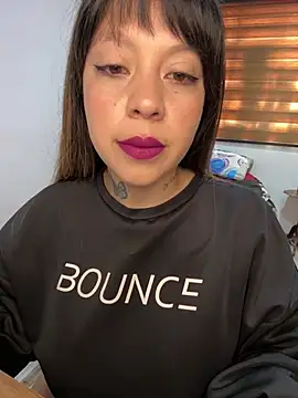 Snapshot of Bruja_lu chatting on February 4, 2025, 4:29 pm Bruja lu online show from February 4, 2025, 4:29 pm