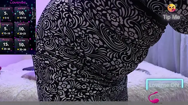 Mariana collins99 online show from November 26, 2025, 7:19 am