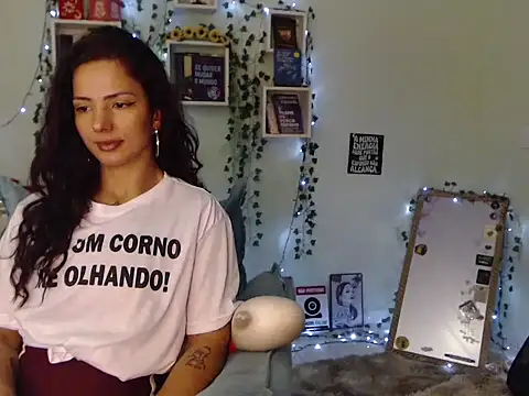 BeellyDance online show from September 10, 2025, 7:13 pm