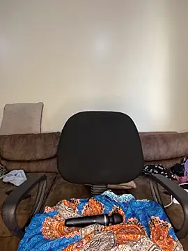 sweetestval online show from March 15, 2025, 6:58 am