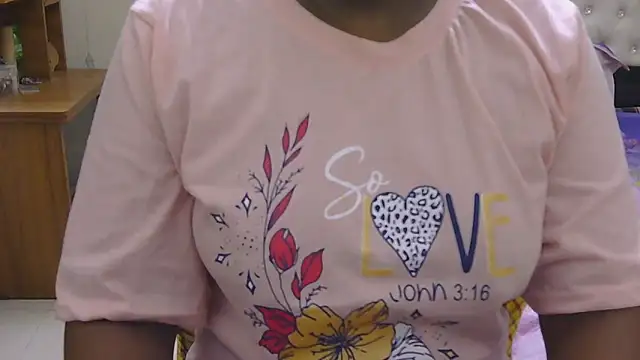 Snapshot of esita_1212 chatting on April 26, 2026, 2:14 pm esita 1212 online show from April 26, 2026, 2:14 pm