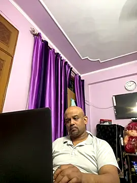 Dick 6inches online show from November 6, 2025, 3:38 pm