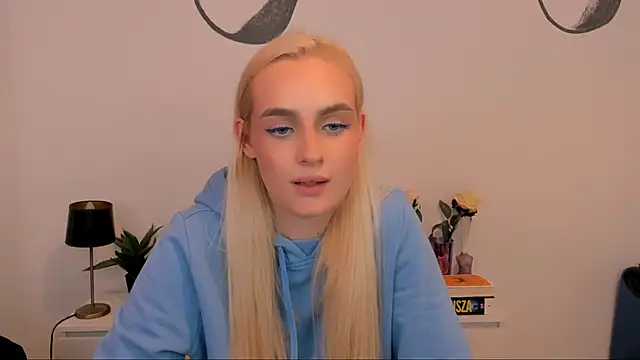 OliviaKisss online show from September 16, 2025, 6:42 pm