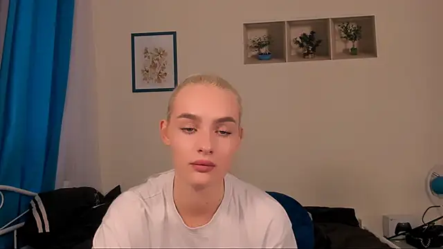 Snapshot of OliviaKisss chatting on May 31, 2026, 3:07 pm OliviaKisss online show from May 31, 2026, 3:07 pm