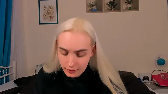 Snapshot of OliviaKisss chatting on April 21, 2026, 7:31 pm OliviaKisss online show from April 21, 2026, 7:31 pm