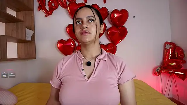 Snapshot of VICTORIABLACK_@xh chatting on September 22, 2025, 12:00 pm VICTORIABLACK xh online show from September 22, 2025, 12:00 pm