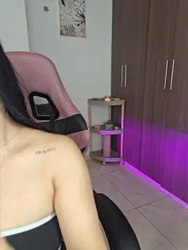 Snapshot of heyshaa chatting on February 26, 2026, 8:42 pm heyshaa online show from February 26, 2026, 8:42 pm