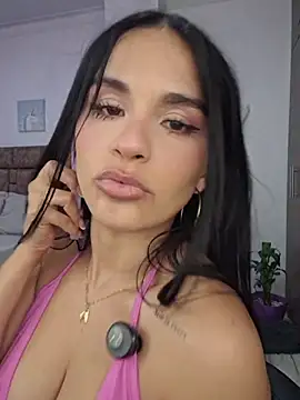 Snapshot of heyshaa chatting on December 22, 2025, 9:04 pm heyshaa online show from December 22, 2025, 9:04 pm