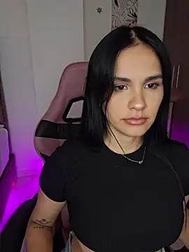 Snapshot of heyshaa chatting on February 27, 2026, 9:25 pm heyshaa online show from February 27, 2026, 9:25 pm