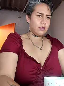 Snapshot of Yessi_rousse chatting on June 27, 2026, 8:26 pm Yessi rousse online show from June 27, 2026, 8:26 pm