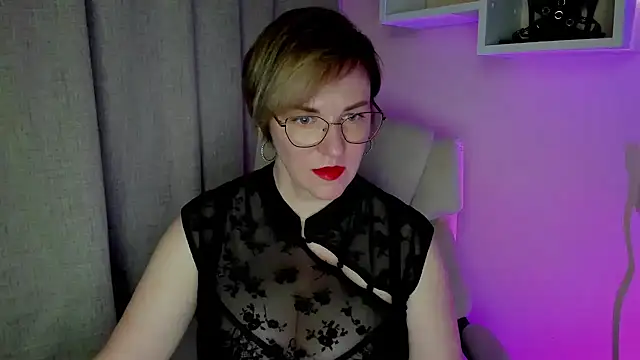 Snapshot of feliziaDesire chatting on July 14, 2026, 6:18 am feliziaDesire online show from July 14, 2026, 6:18 am